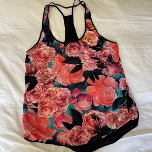 Lululemon Workout Top Size 8